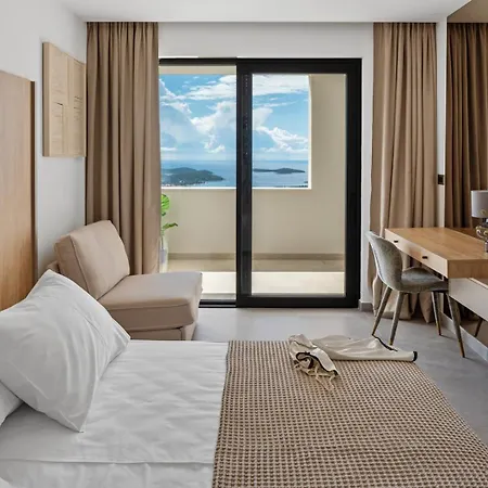 New Luxury, Seaview Grandeca Villa *