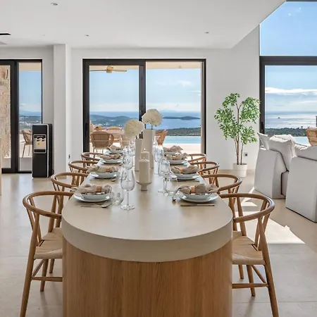 Luxury, Seaview Grandeca