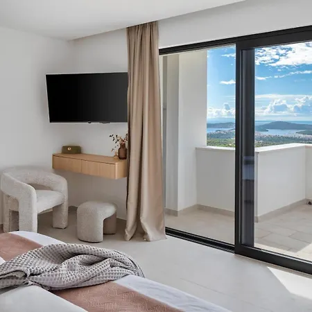 Luxury, Seaview Grandeca *