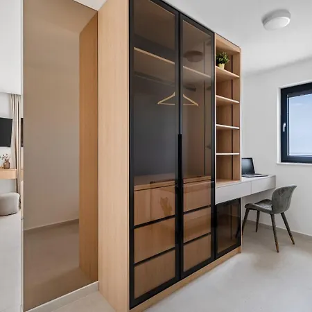 Vila Luxury, Seaview Grandeca *