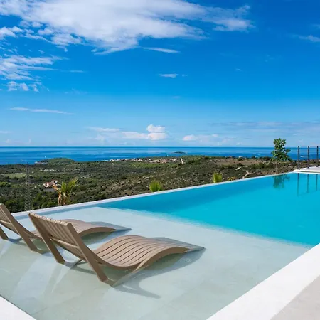 Luxury, Seaview Grandeca 로고즈니차