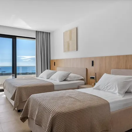 Luxury, Seaview Grandeca 빌라 로고즈니차