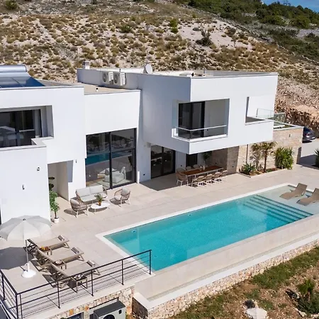 Villa New Luxury, Seaview Grandeca