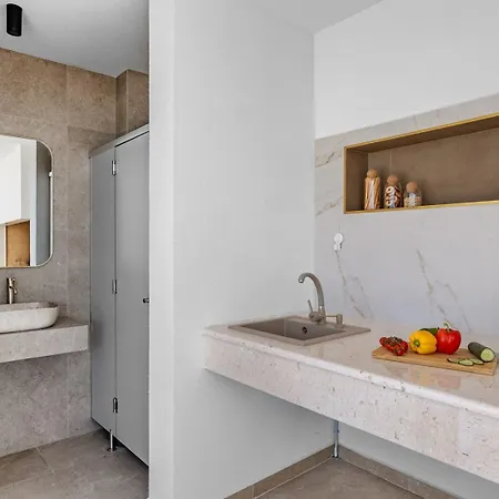 Luxury, Seaview Grandeca 빌라