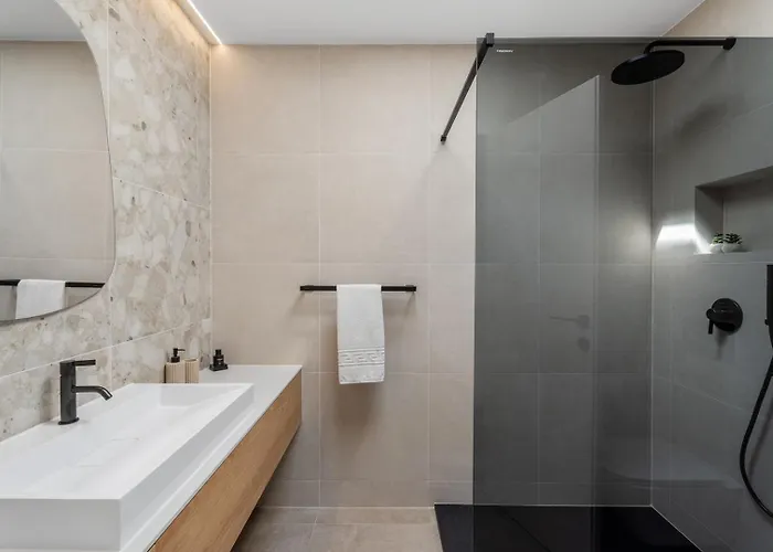 Luxury, Seaview Grandeca