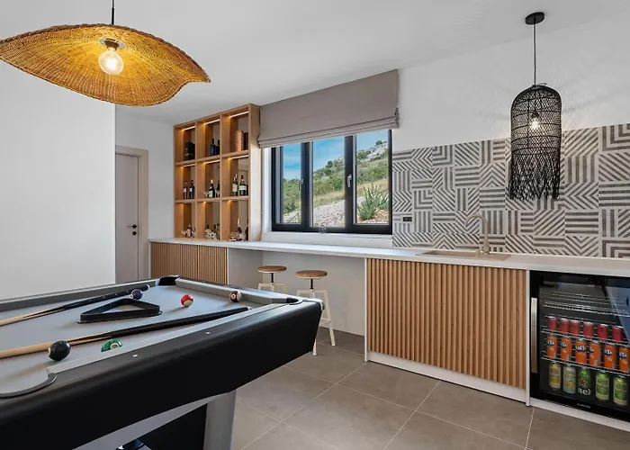 Villa Luxury, Seaview Grandeca