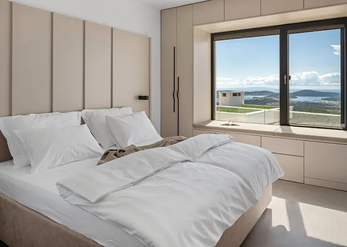 Luxury, Seaview Grandeca *