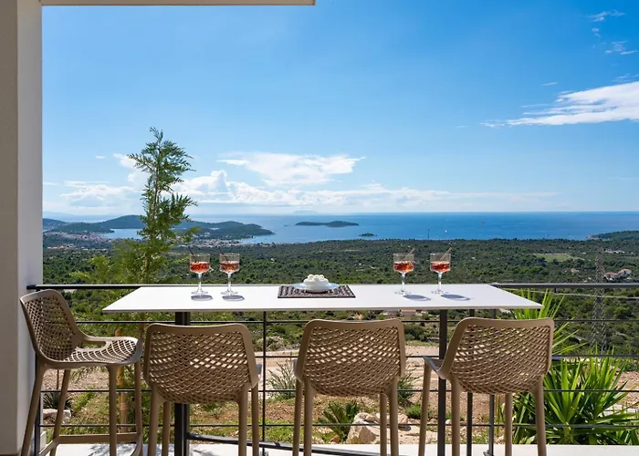 Luxury, Seaview Grandeca *