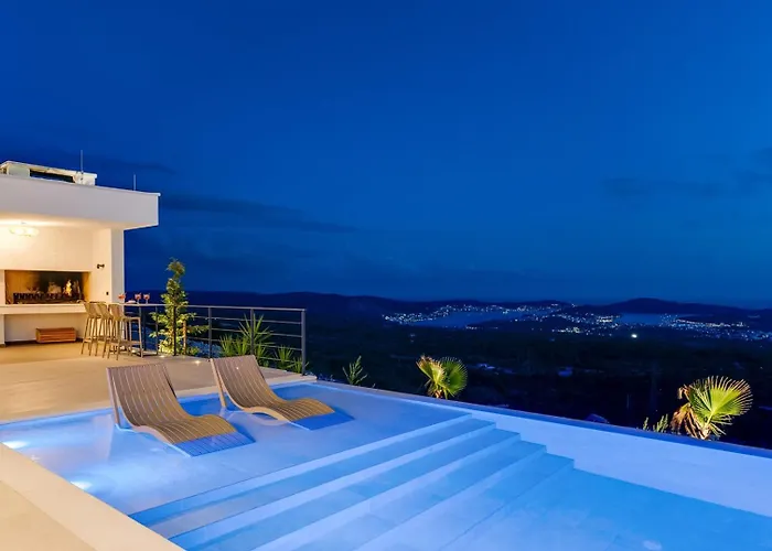 Villa Luxury, Seaview Grandeca