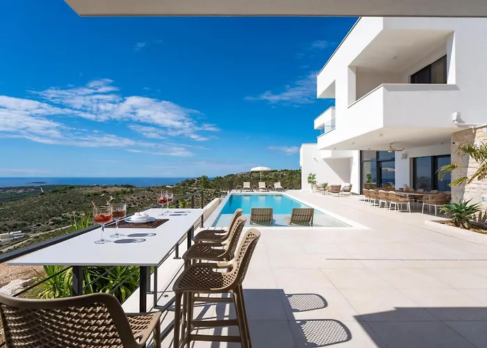 Luxury, Seaview Grandeca Villa