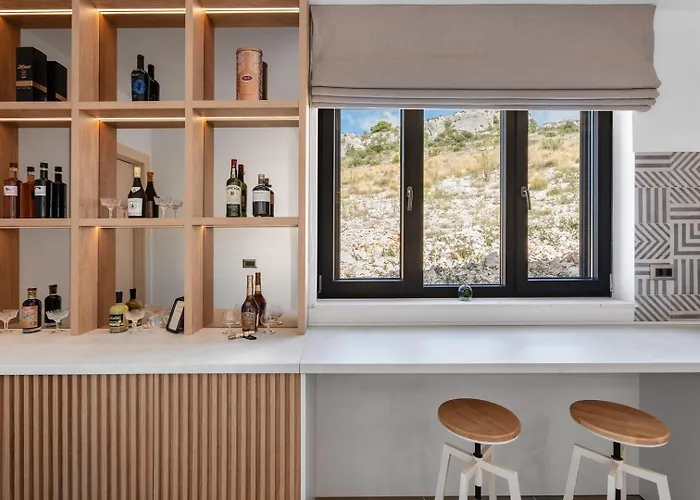 Villa Luxury, Seaview Grandeca *