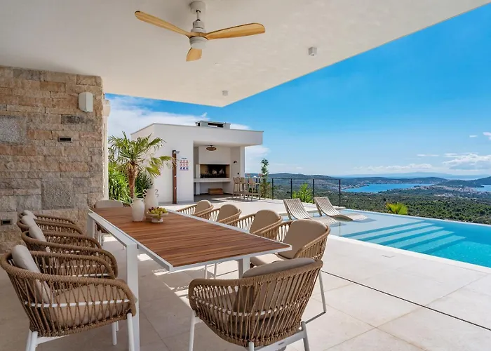 Luxury, Seaview Grandeca Villa *