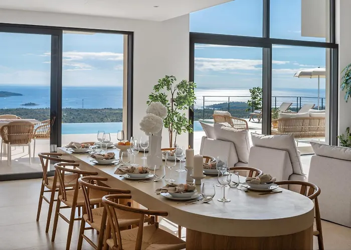 Villa Luxury, Seaview Grandeca *